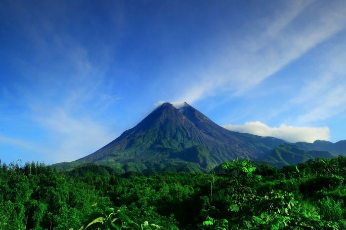 Private Luxury Merapi Volcano Tour Sunrise Yogyakarta